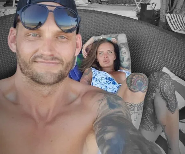 Aussie woman born with two vaginas!