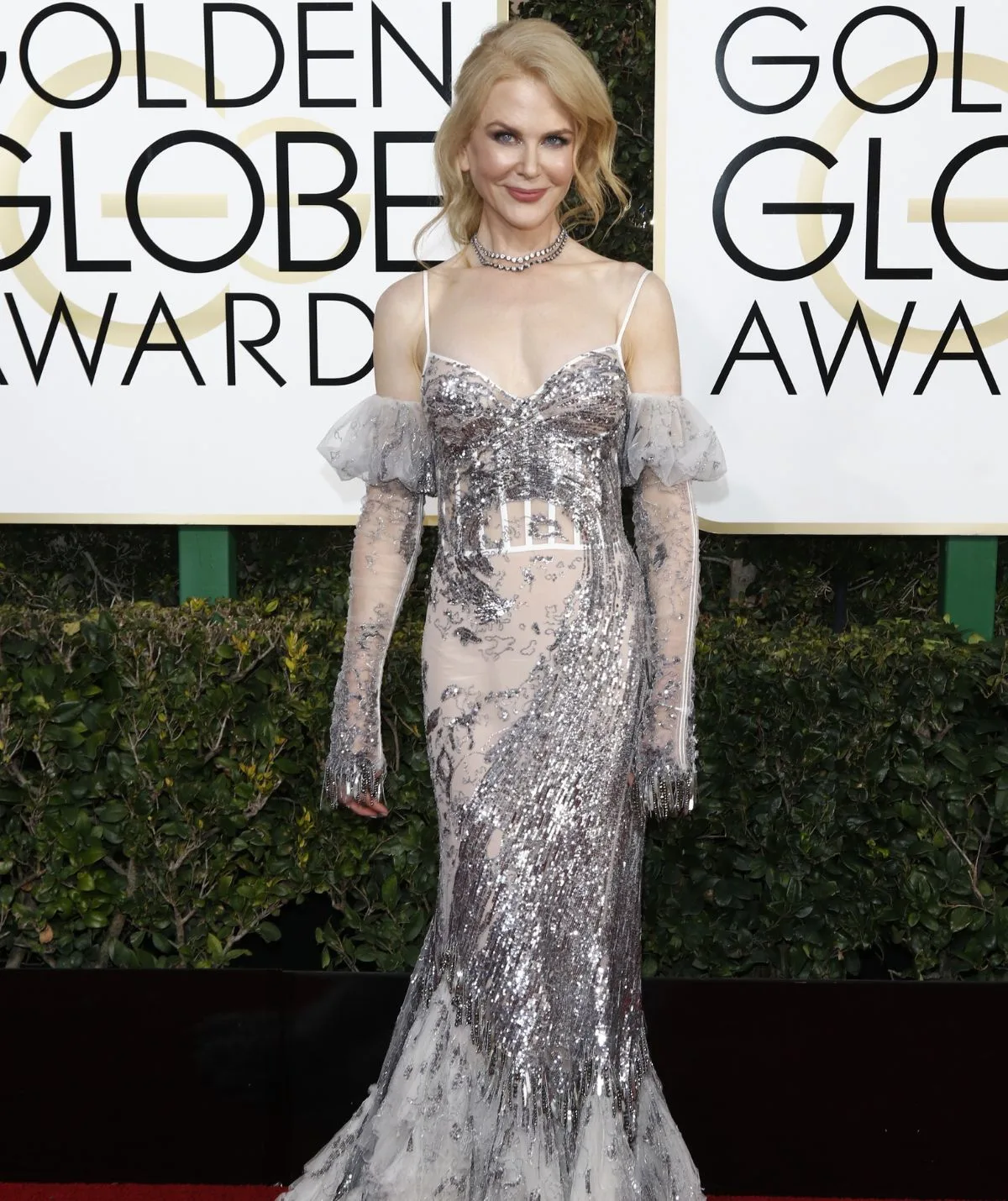 Nicole kidman golden globes 2019 dress best sale