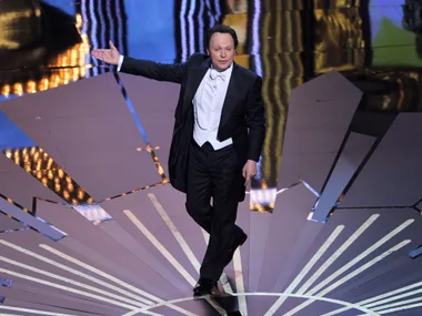 This is how much an Oscars host makes