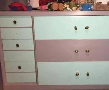 Is this chest of drawers pink and white or blue and grey?
