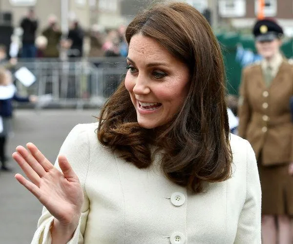 Duchess Catherine steps out solo just weeks before baby number three’s arrival