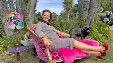 Comedian Emma tells how she is conquering cancer