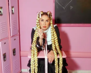 Kiwi singer Theia’s life lessons