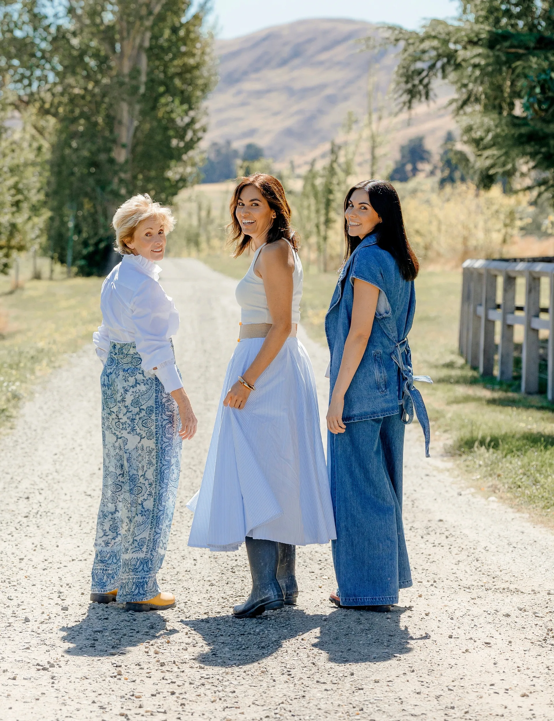 Nadia Lim with mum Julie and sister Jasmin