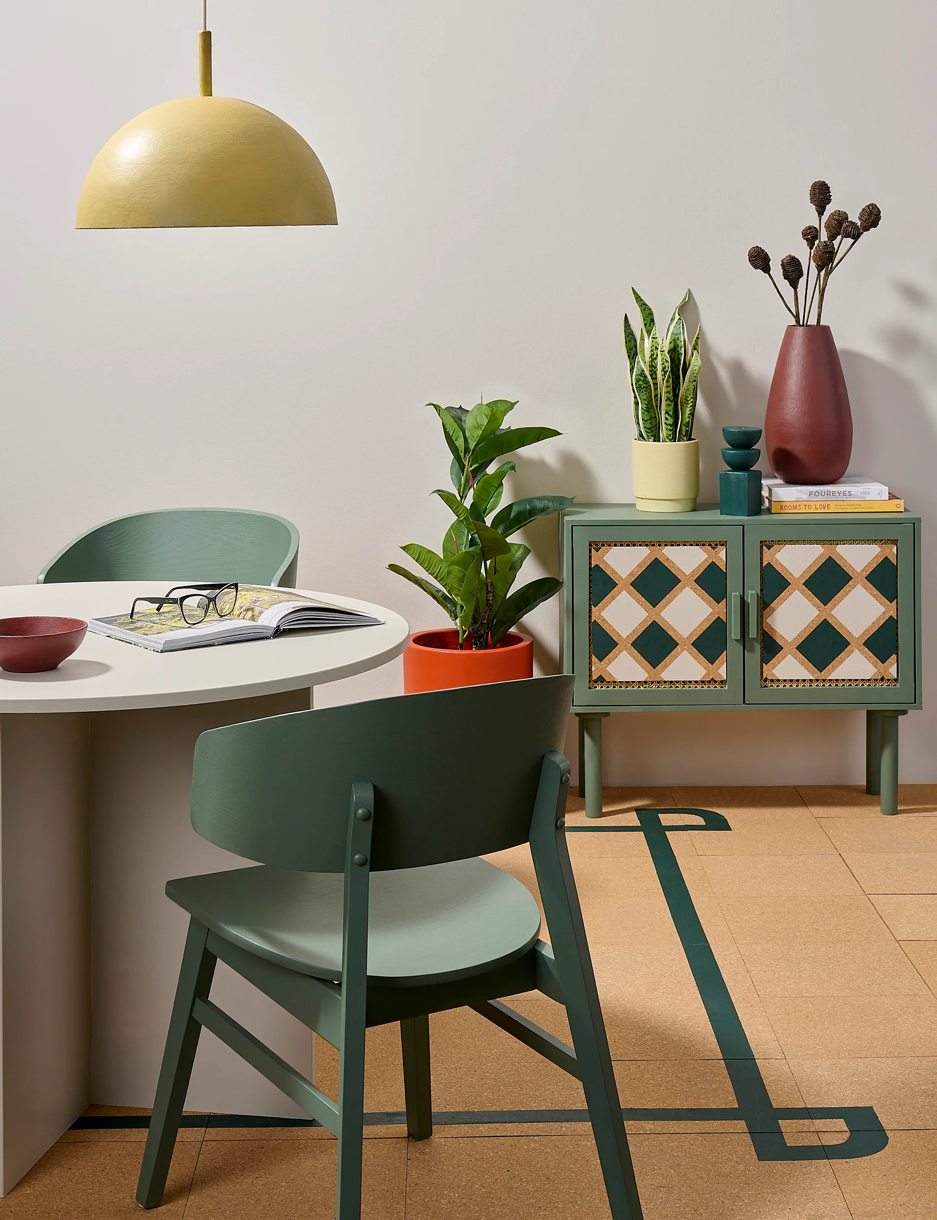 Retro-looking dining area