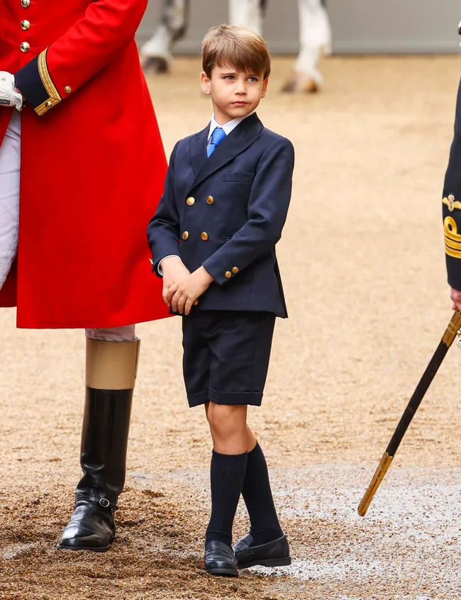 Prince Louie waiting beside the carriage