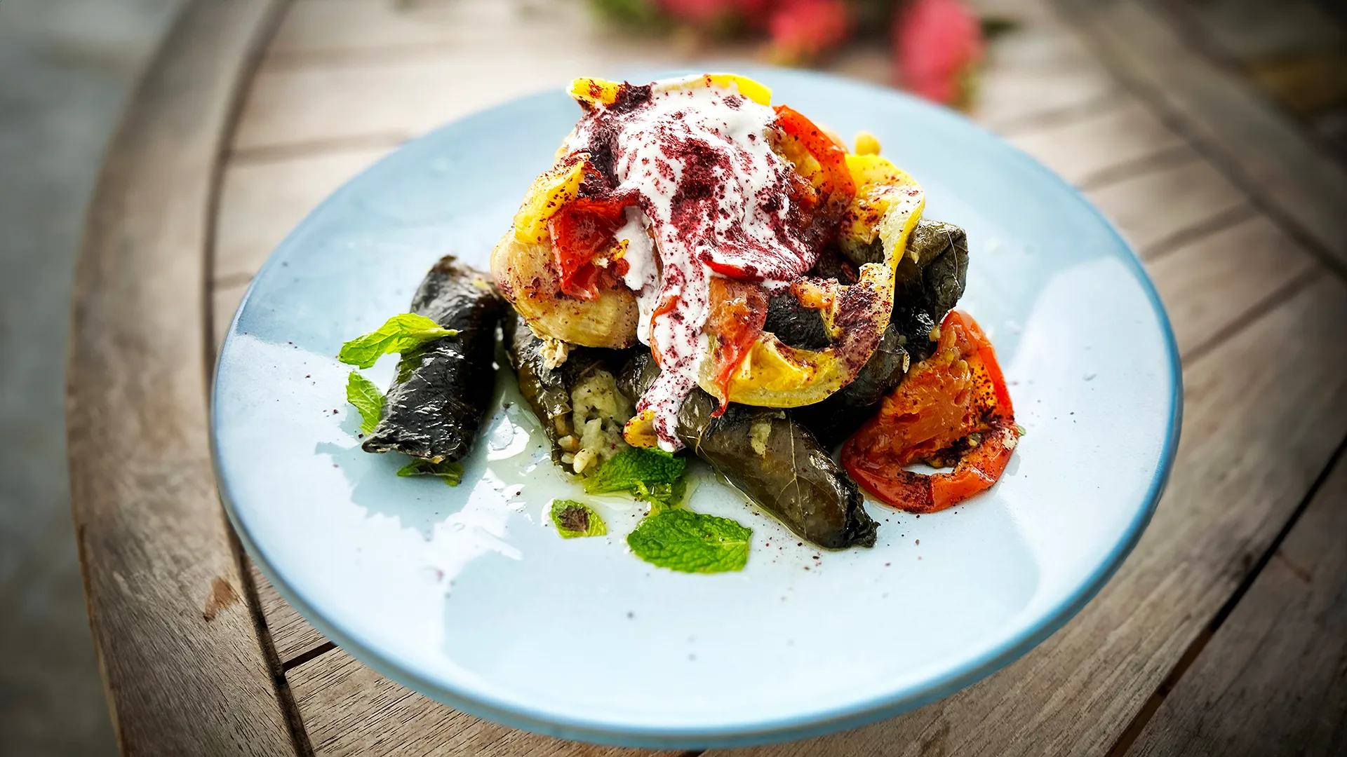Grape leaves with
chicken (Waraq Enab)