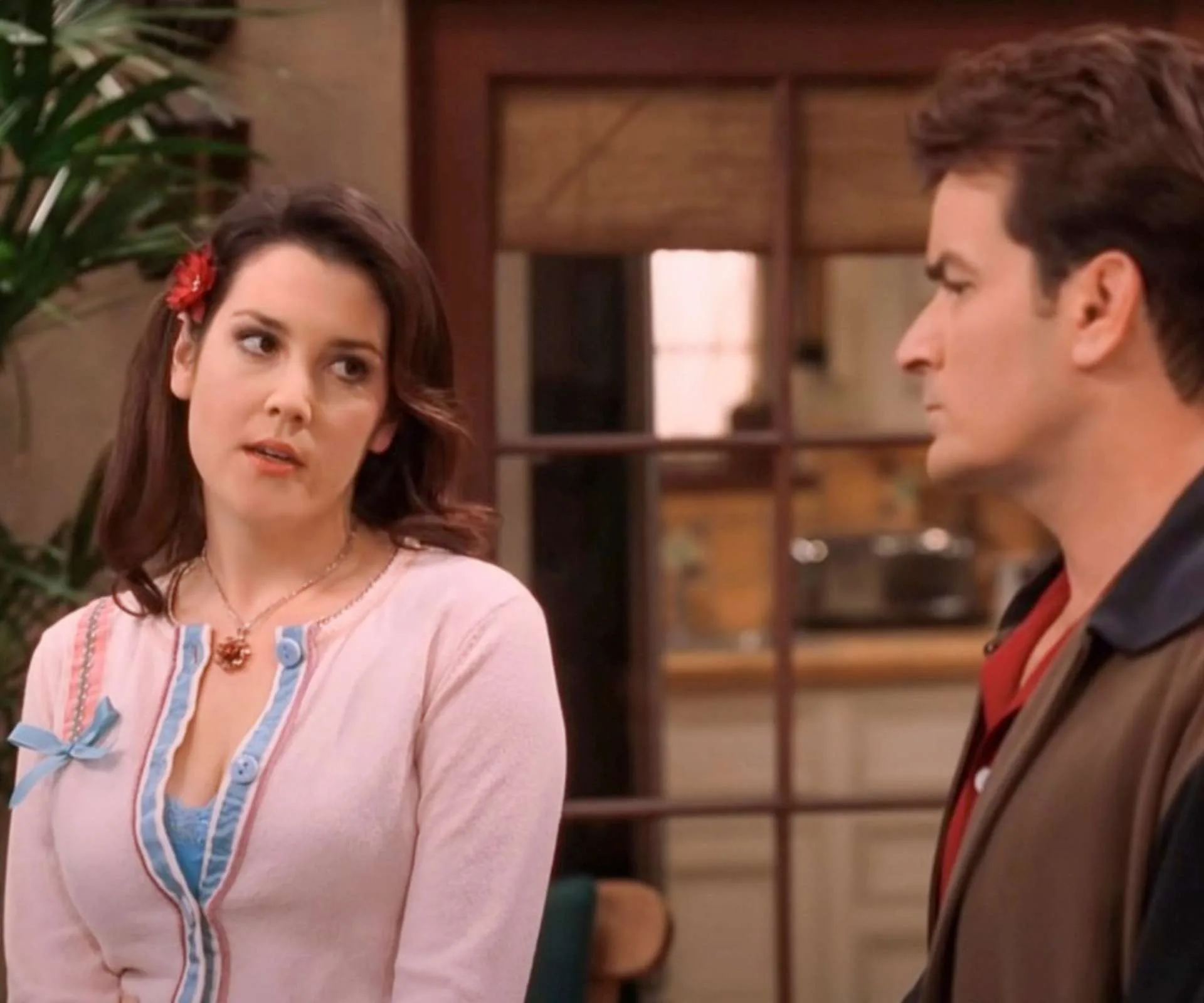 Melanie Lynskey acting in Two And A Half Men