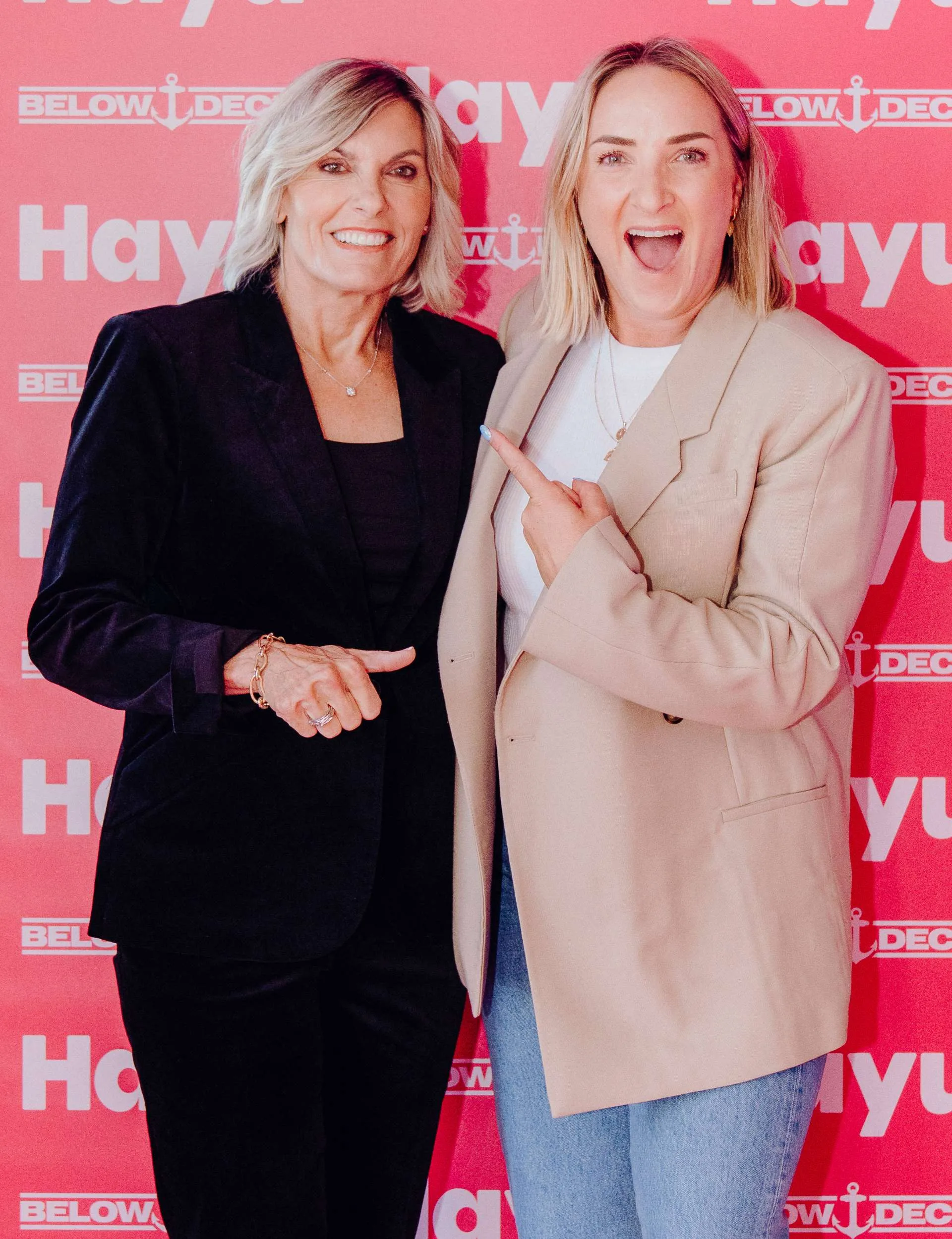 Captain Sandy having her photo taken with a fan