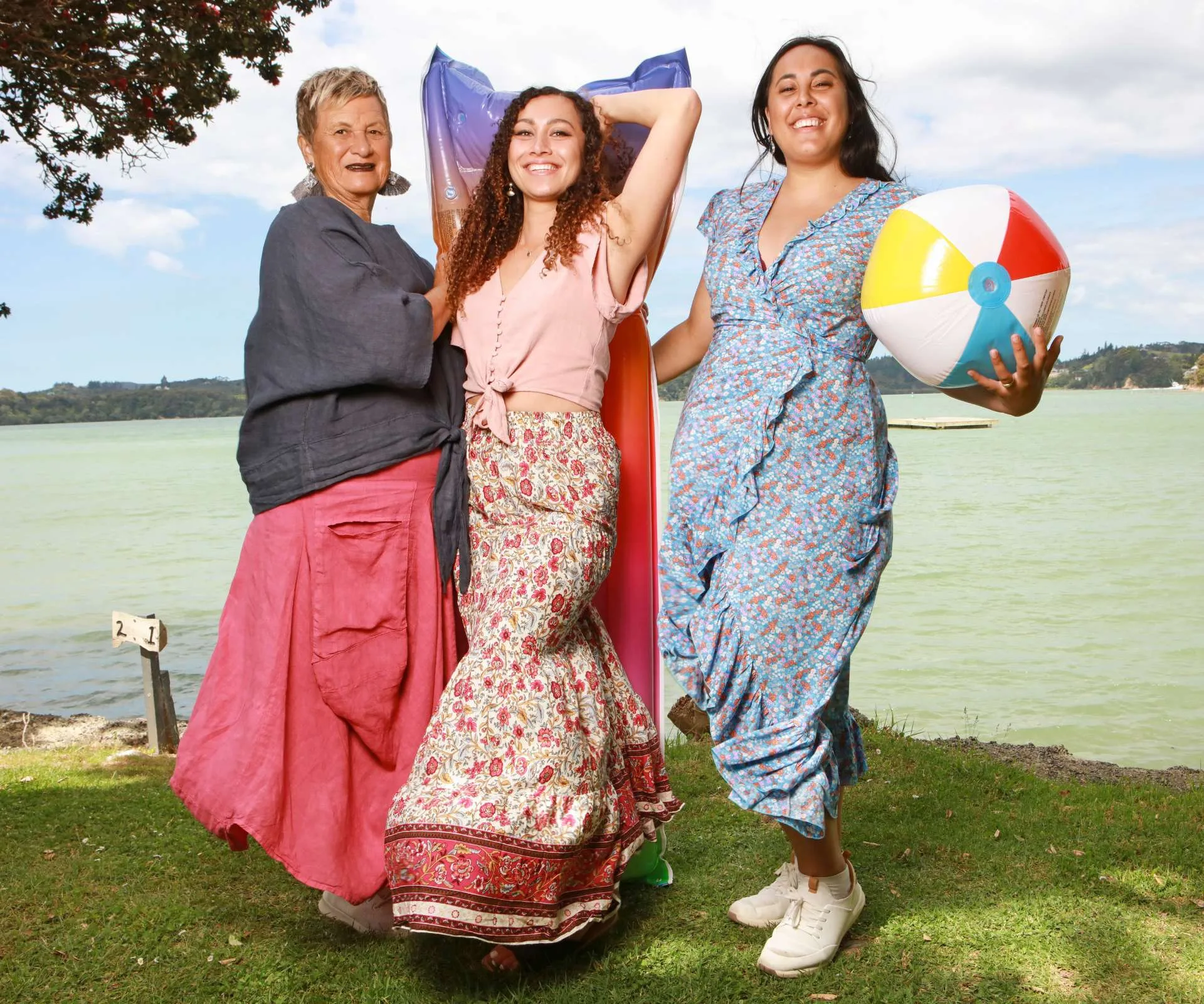 Rusha, her grandmother and her cousin on Travel Guides