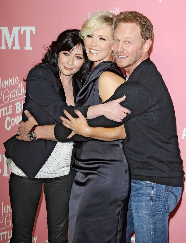 With co-stars Jennie and co-star Ian Ziering in 2012