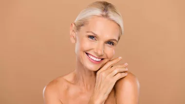 A model who has used products to reduce skin inflammation