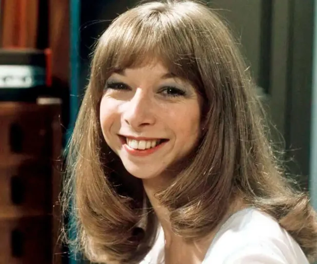 Helen as Gail