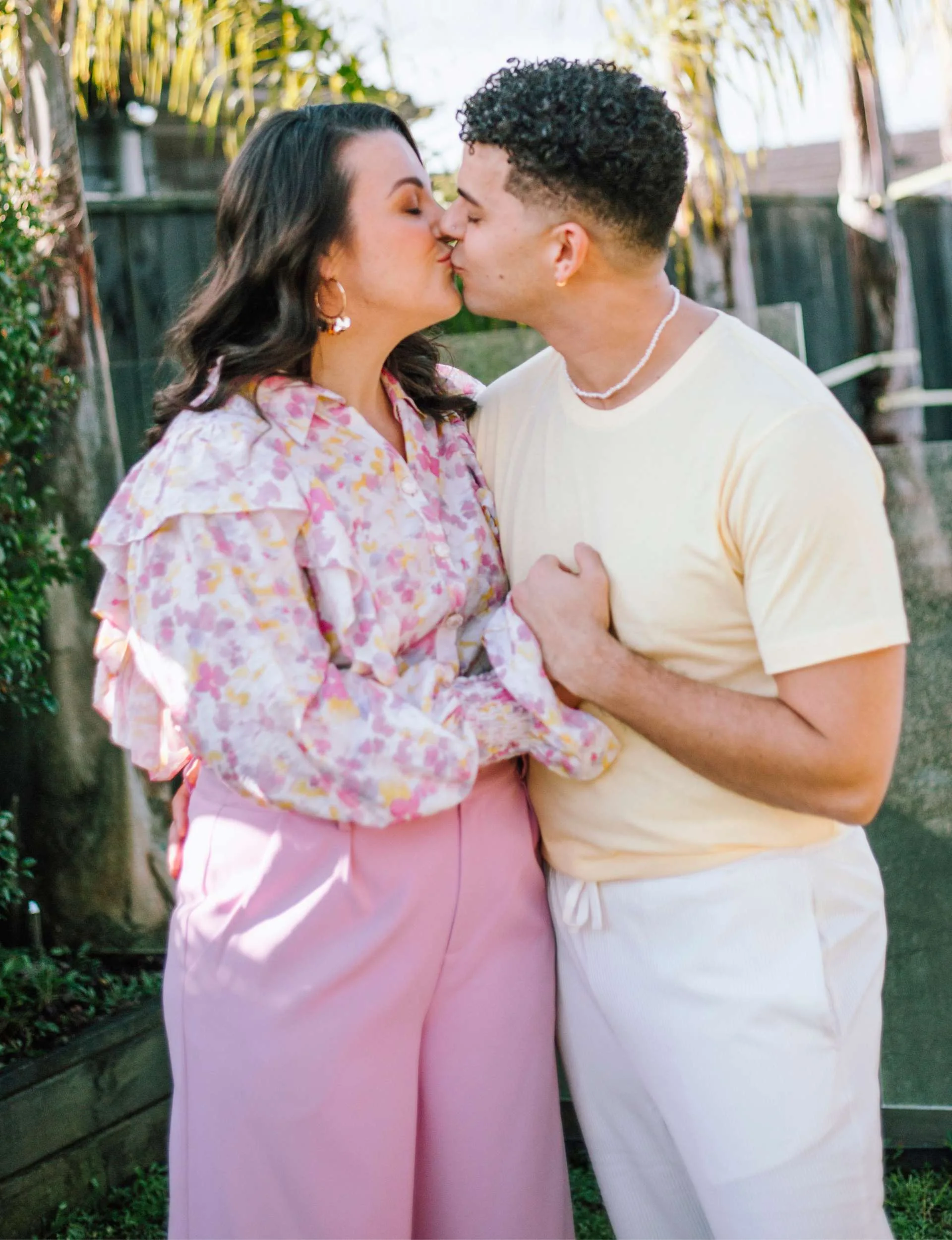 Megan Papas kissing husband Andrew