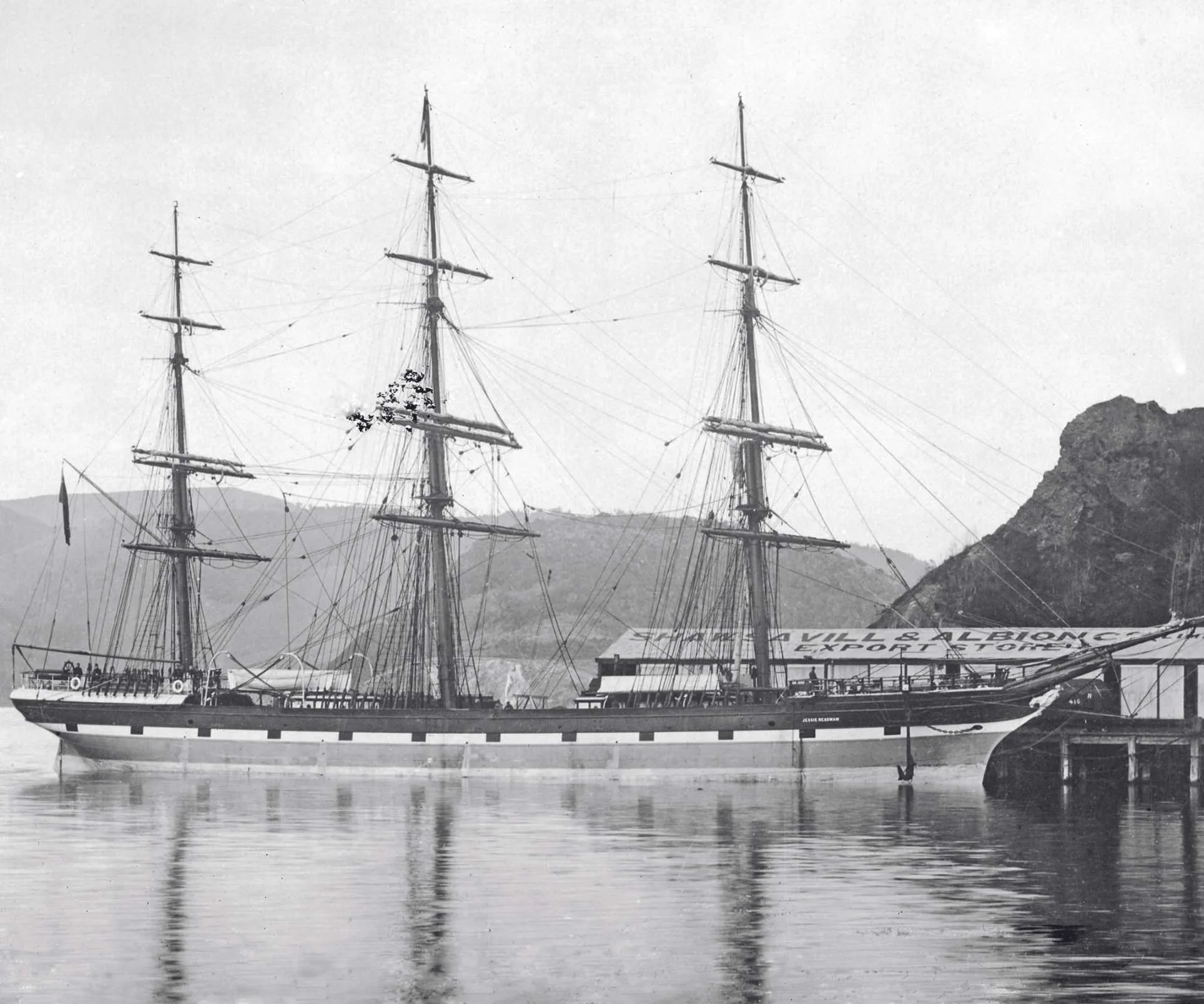 A black and white photo of the ship Tessa Duder says her grandfather journeyed to NZ on