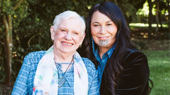 Debbie Ngarewa-Packer standing behind mum Colleen's shoulder