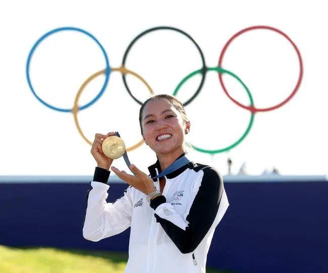 Lydia Ko with her gold medal at the Paris Olympics