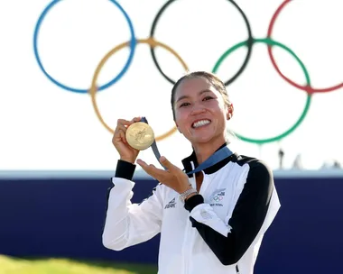 Lydia Ko with her gold medal at the Paris Olympics