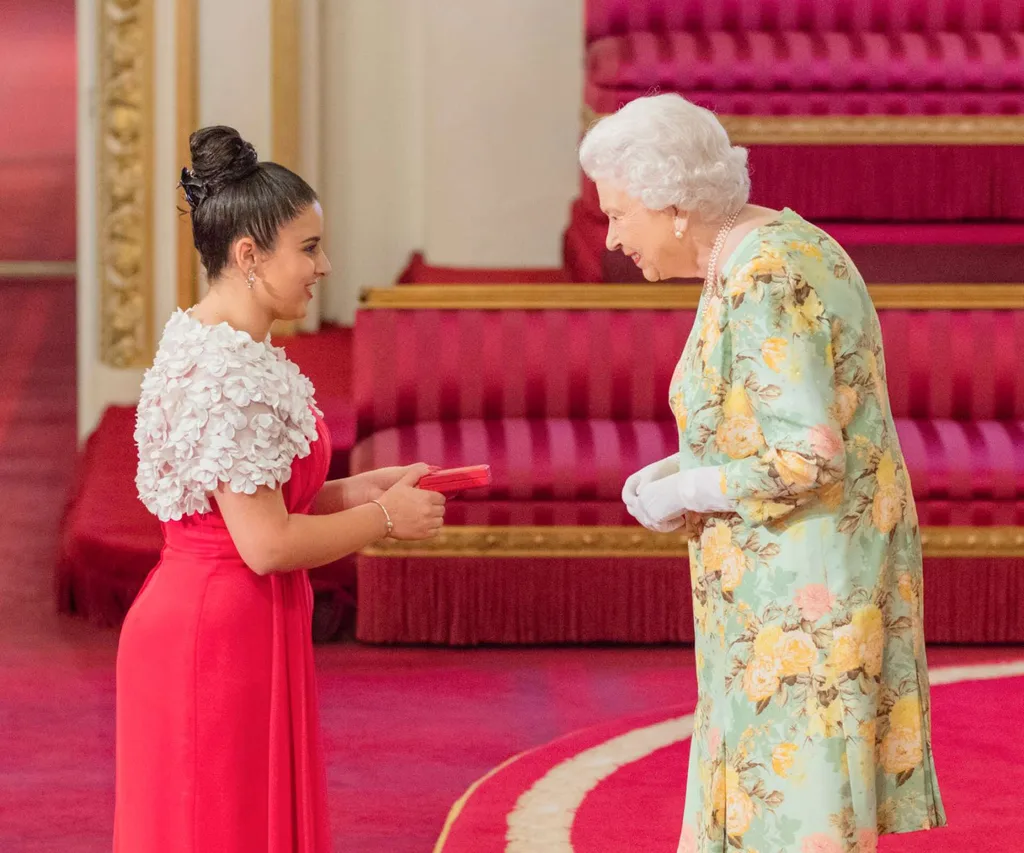 Alexia Hilbertidou meeting Queen Elisabeth