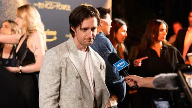 Kiwi star Leon Wadham hits the red carpet for The Rings of Power season two premiere  