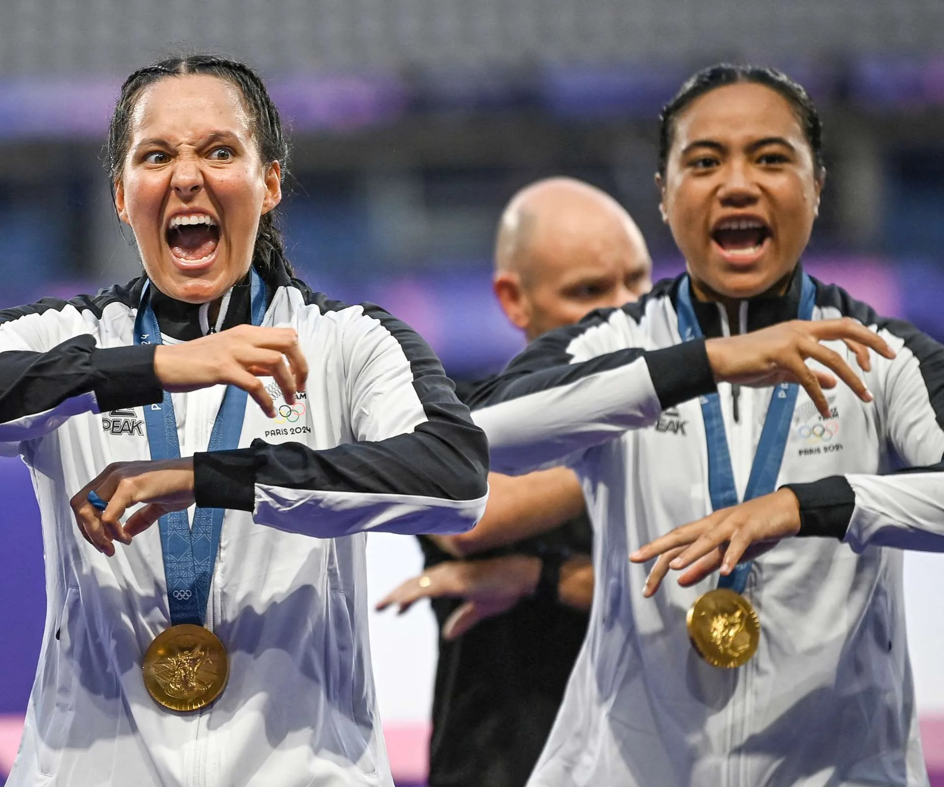 Tyla King performing the haka after being awarded her Olympic gold medal