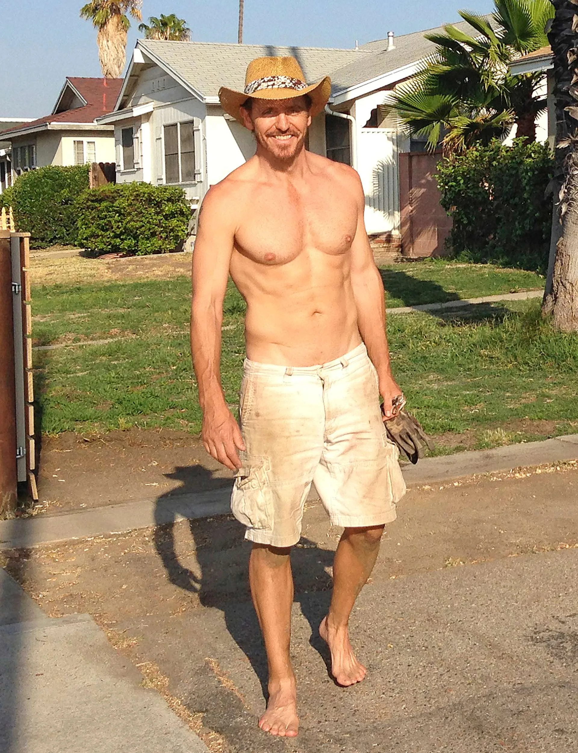 Charles shirtless on set of General Hospital