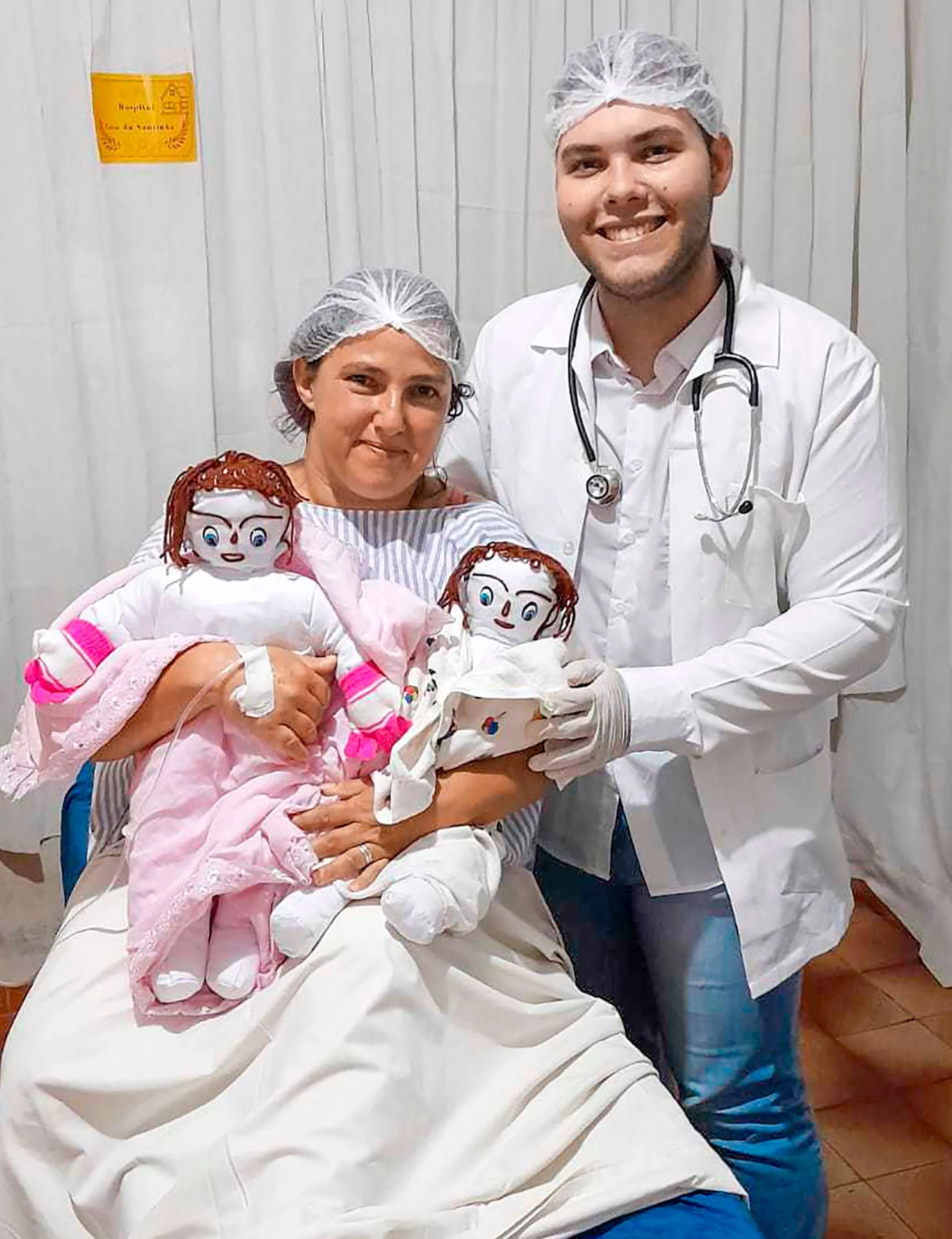 Meirivone Rocha in the hospital after delivering her twin daughters