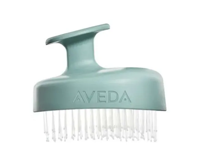 A scalp exfoliating brush for your at-home head spa