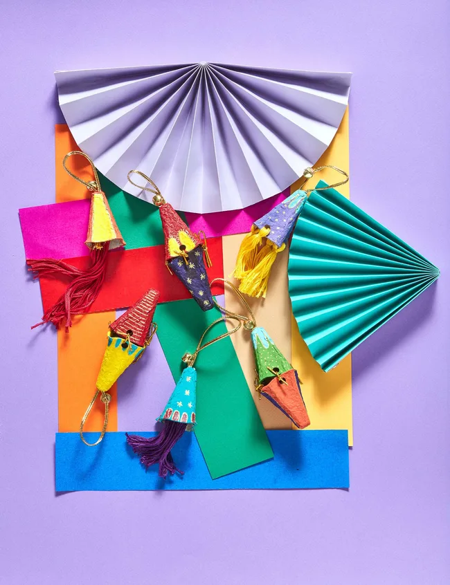Christmas crafts for kids Egg carton treat holders