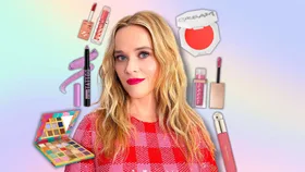 Reece Witherspoon with make-up around her