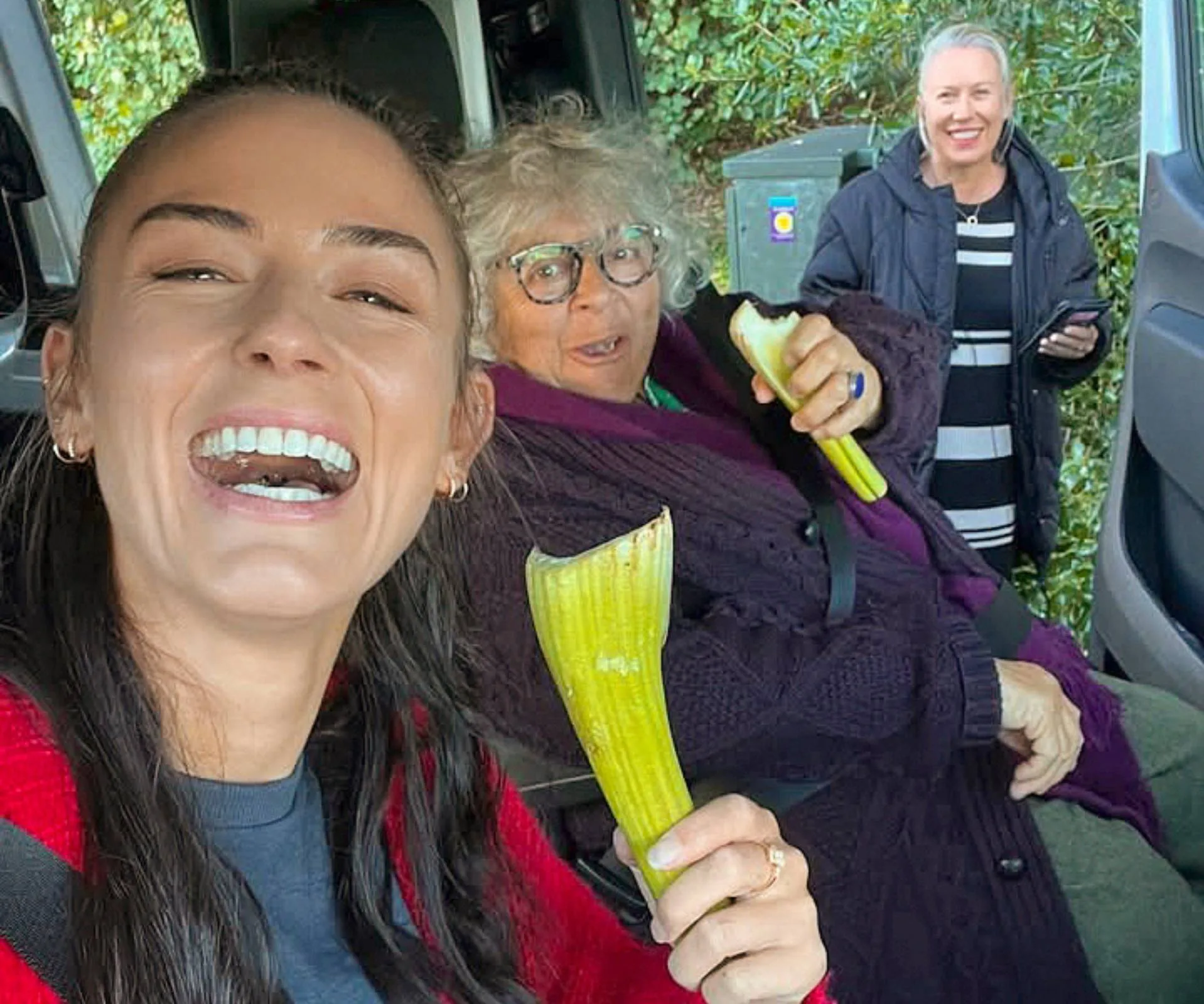 Miriam Margolyes in New Zealand with actress Aesha Scott