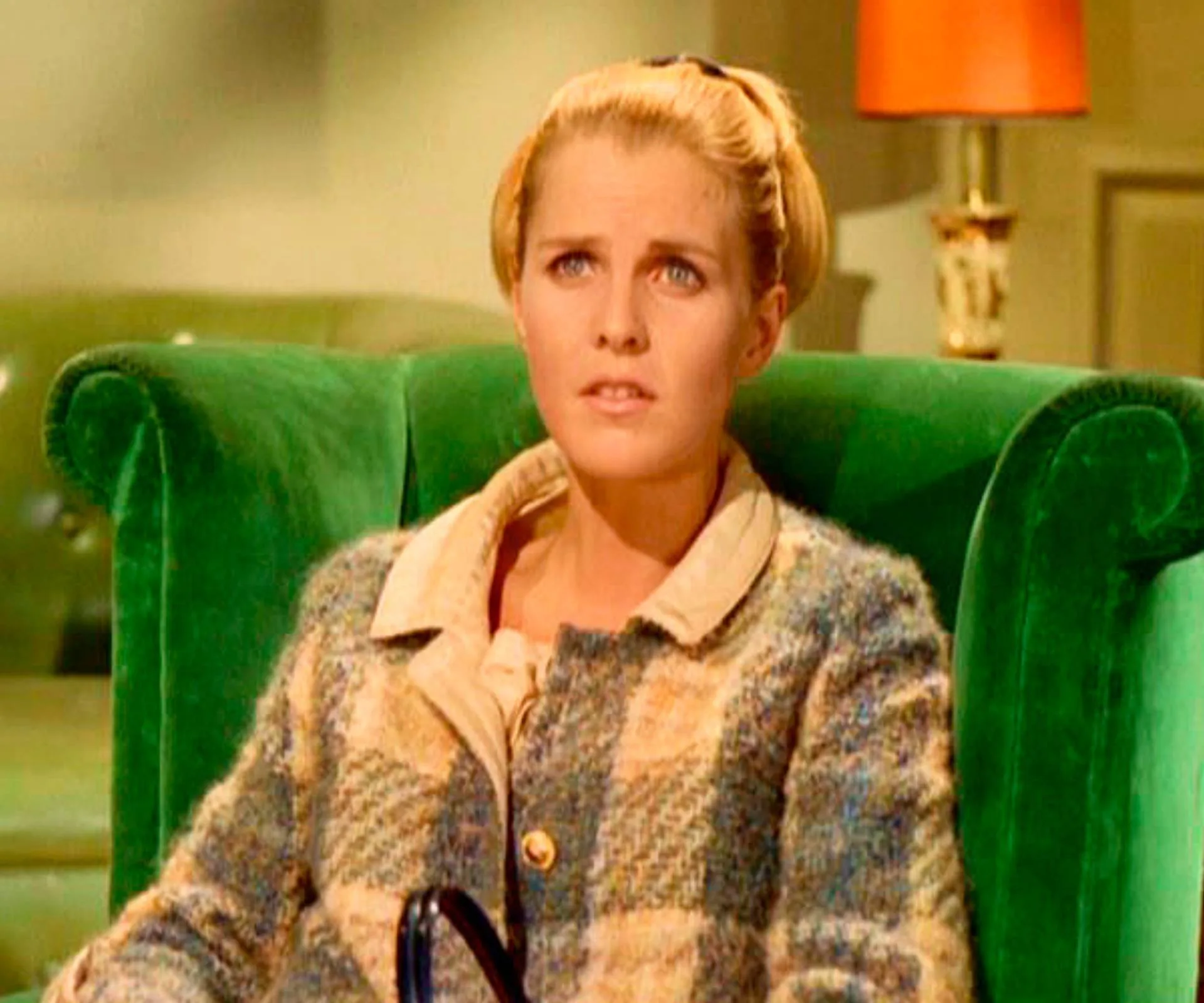 Young Ilona Rodgers acting