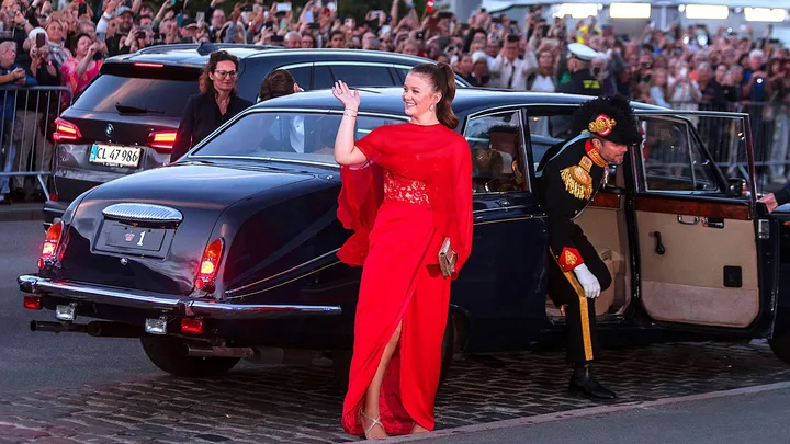Princess Isabella arriving at her 18th birthday