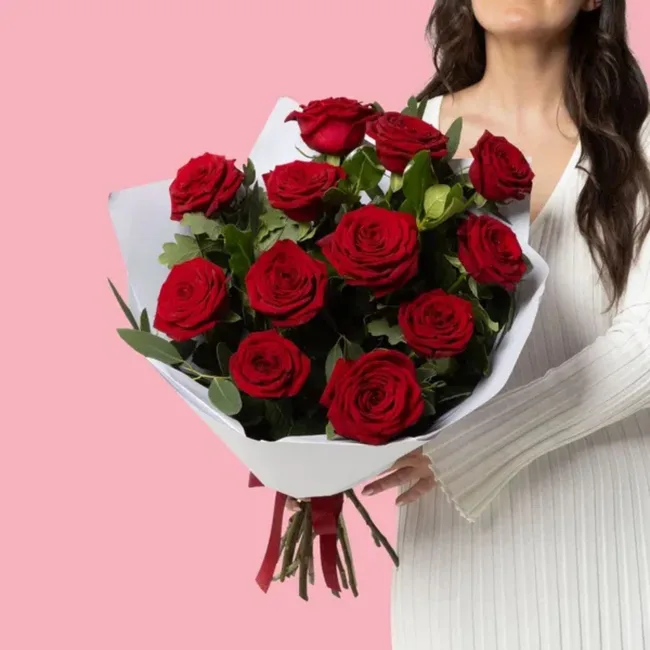 12 red roses from Interflora