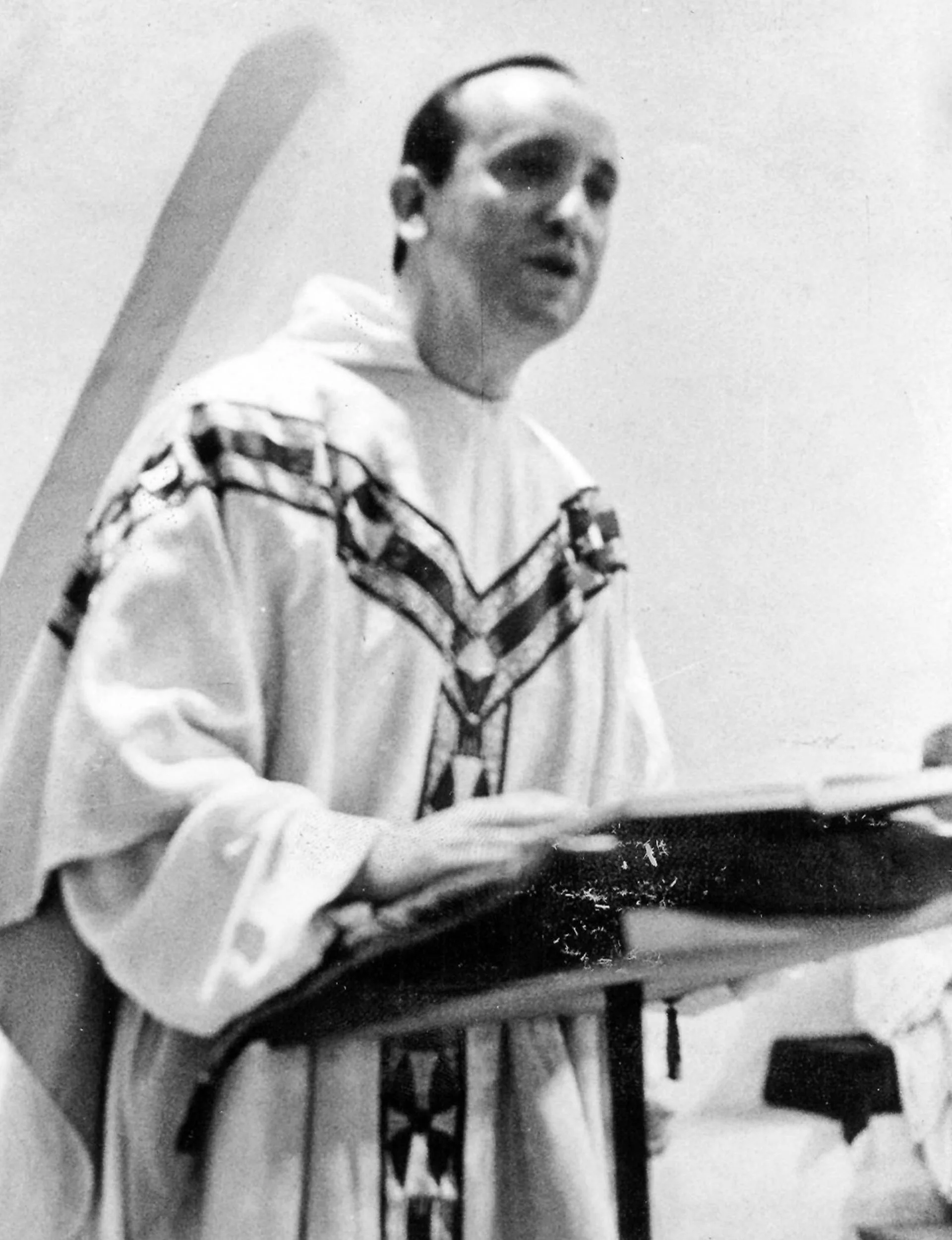Pope Francis preaching