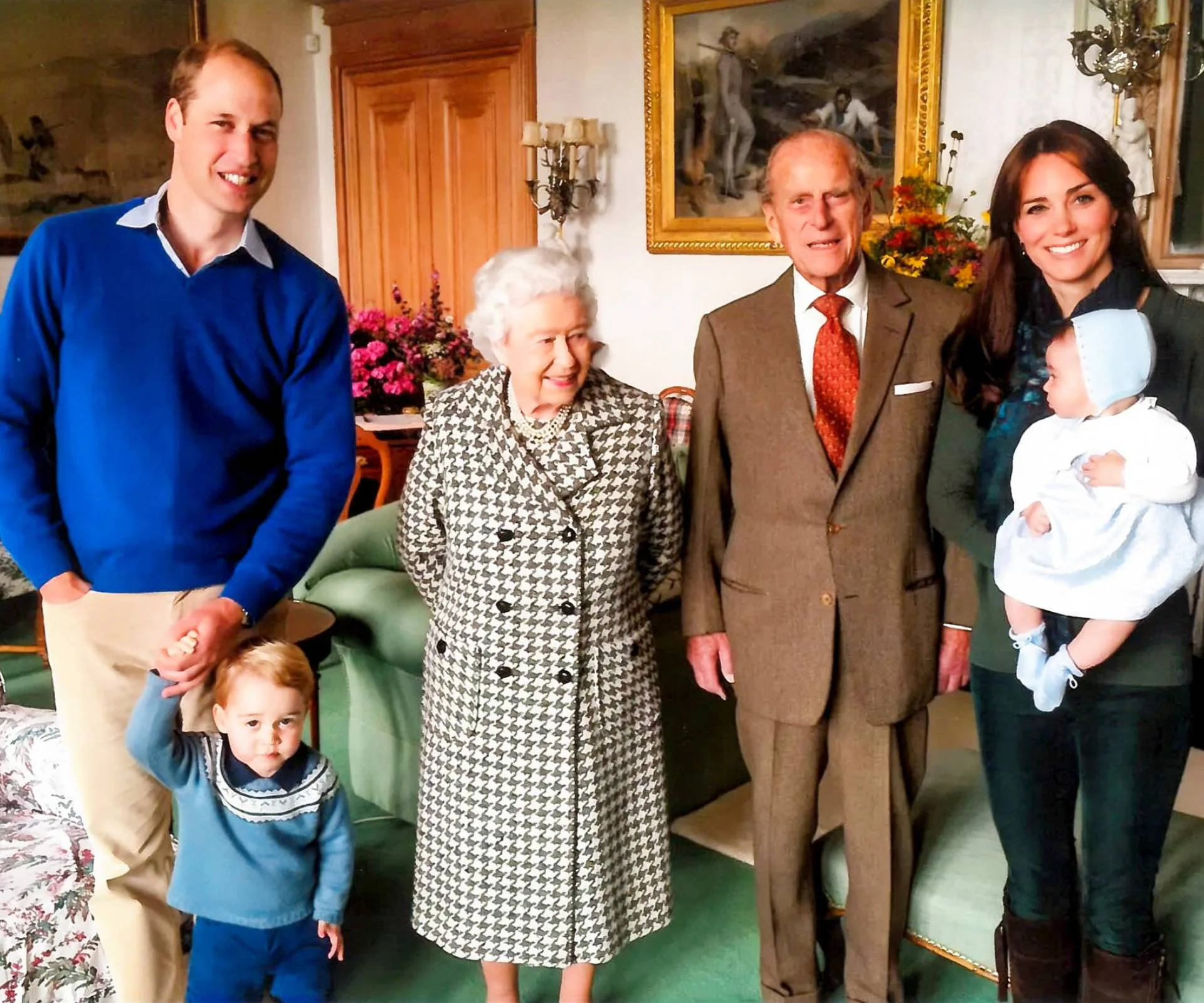 Wills and Kate with their kids, the Queen and Philip in Buckingham Palace