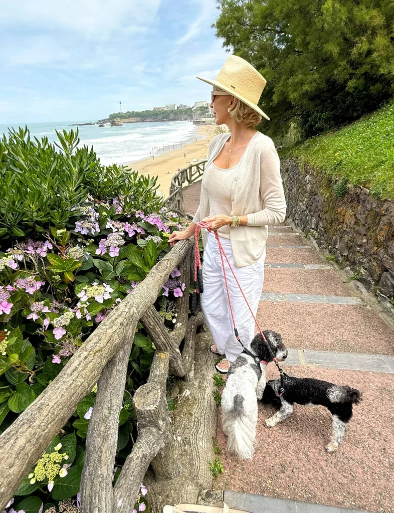 Julia and her dog