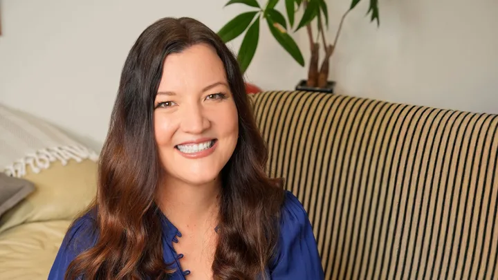 Comedian Lana Walters embraces the joy (and chaos) of motherhood