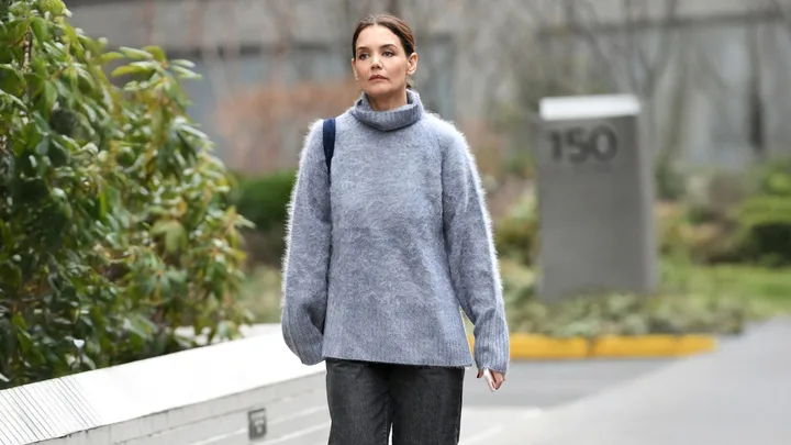 Katie Holmes heartbroken over Joshua Jackson’s dating spree