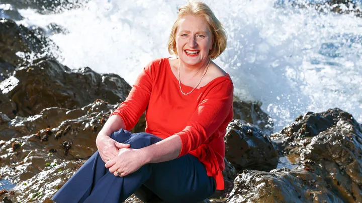 The woman who swims oceans! Gráinne Moss record-breaking journey
