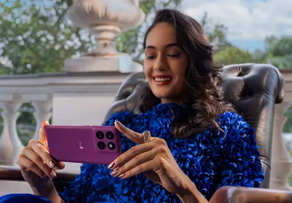 We’re giving away $10,000 worth of motorola phones!