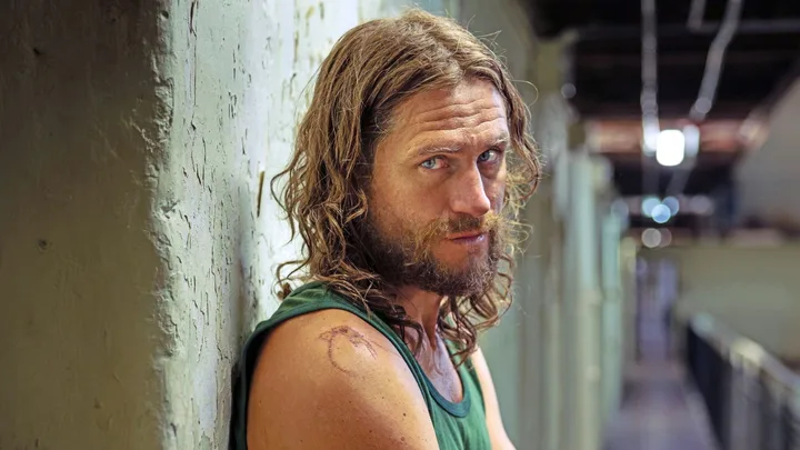 Kiwi actor George Mason’s wild experience playing The Postcard Bandit