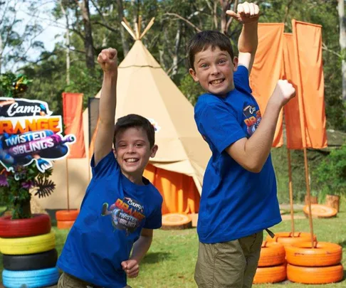 Kiwi brothers compete on Camp Orange