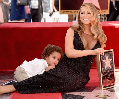Mariah Carey gets a star on the Walk of Fame