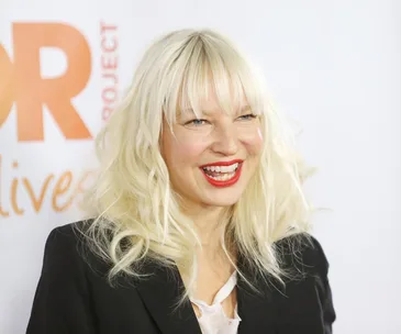 Sia spills the beans on Jennifer Aniston and Justin Theroux’s wedding