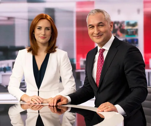 Samantha Hayes, Mike McRoberts