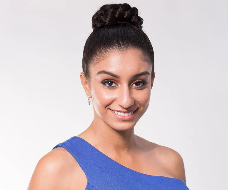 Naz Khanjani spotted shopping for engagement rings!