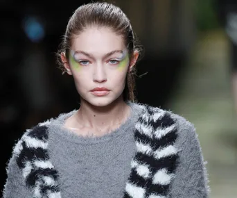 Gigi Hadid fights off attacker with elbow to the face