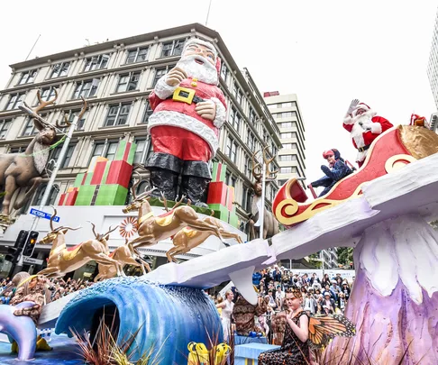 Farmers Santa Parade