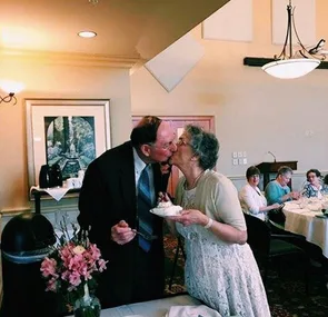 Prom couple marry 64 years after first high school dance